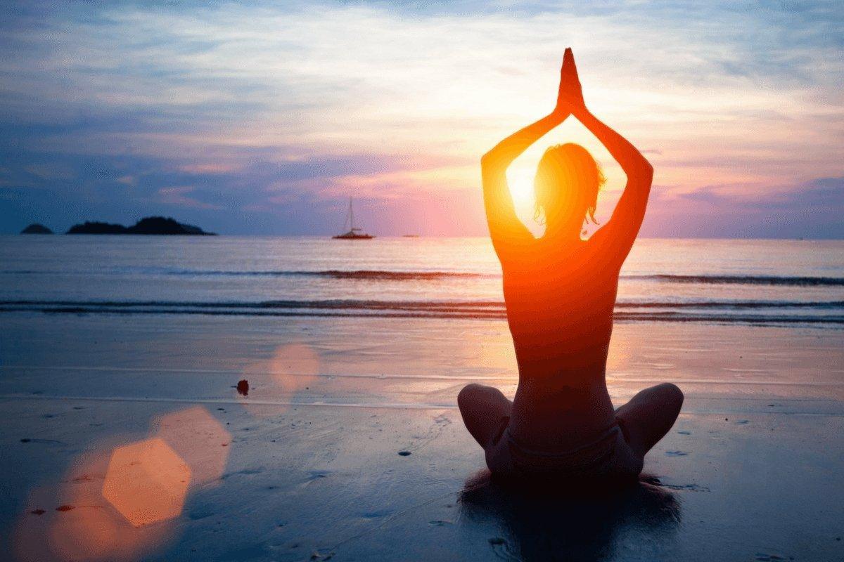 5 Holistic Ways to Manage Stress this Holiday Season